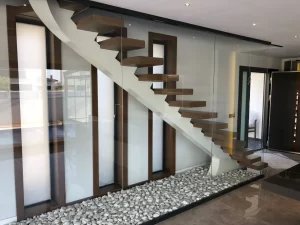 çelik tek omurgalı merdiven