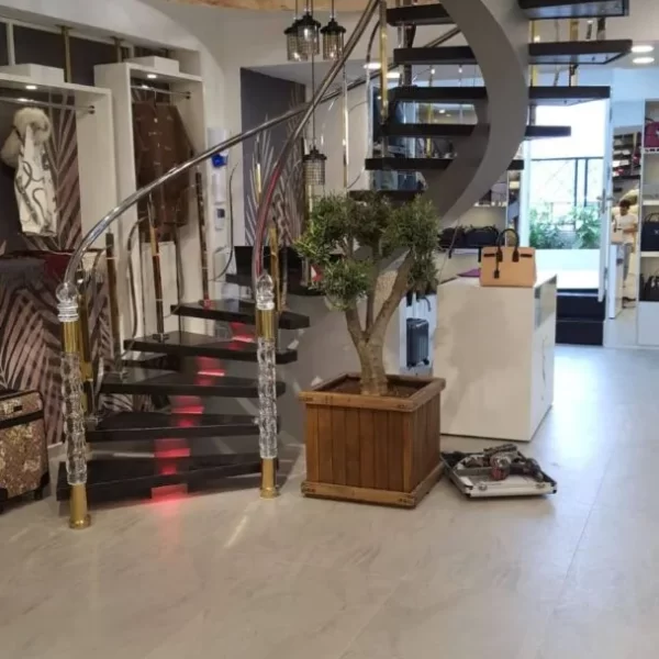 celik-tek-omurgali-merdiven-20220131-07-608x1080